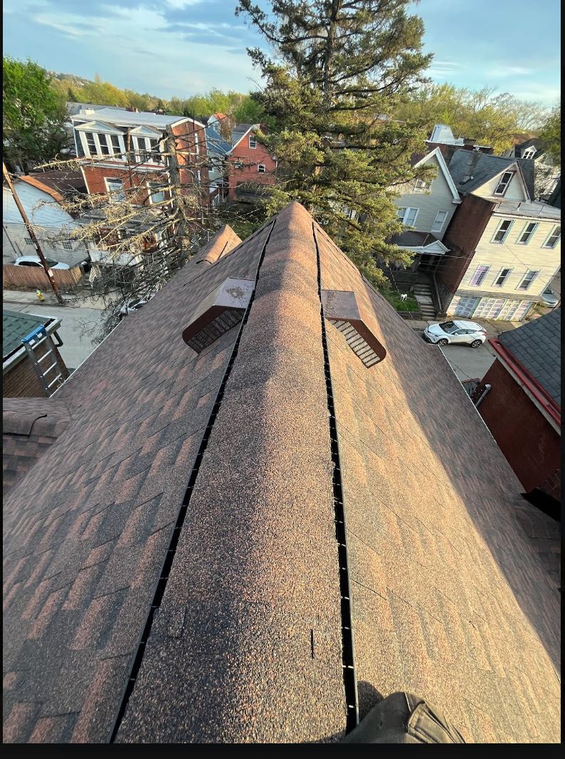 Roofing: In Progress & Completed project photo