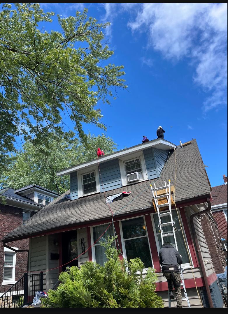 Roofing: In Progress & Completed project photo