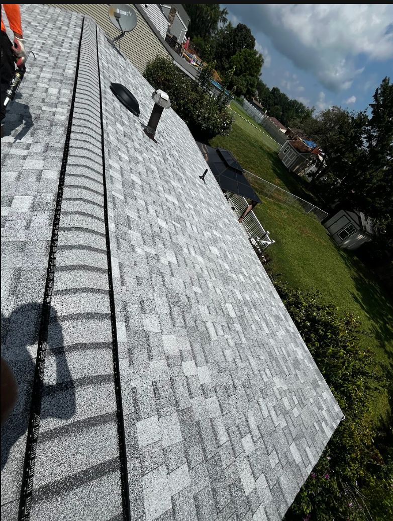 Roofing: In Progress & Completed project photo