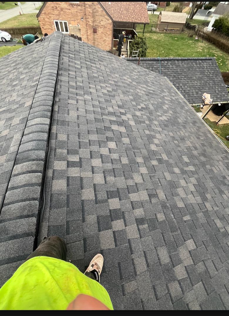 Roofing: In Progress & Completed project photo