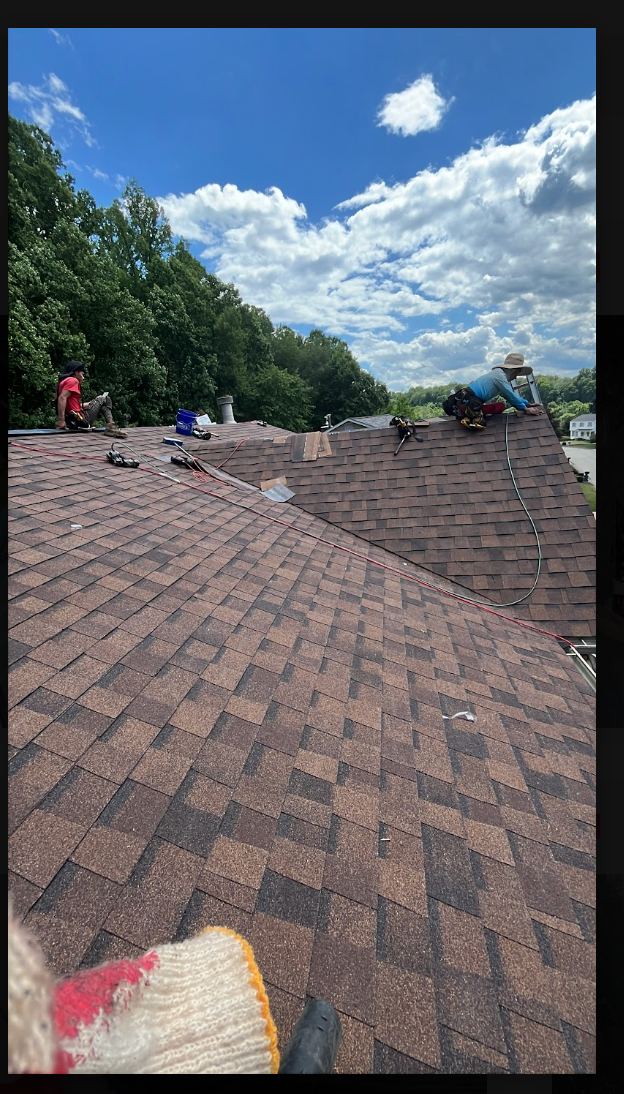 Roofing: In Progress & Completed project photo